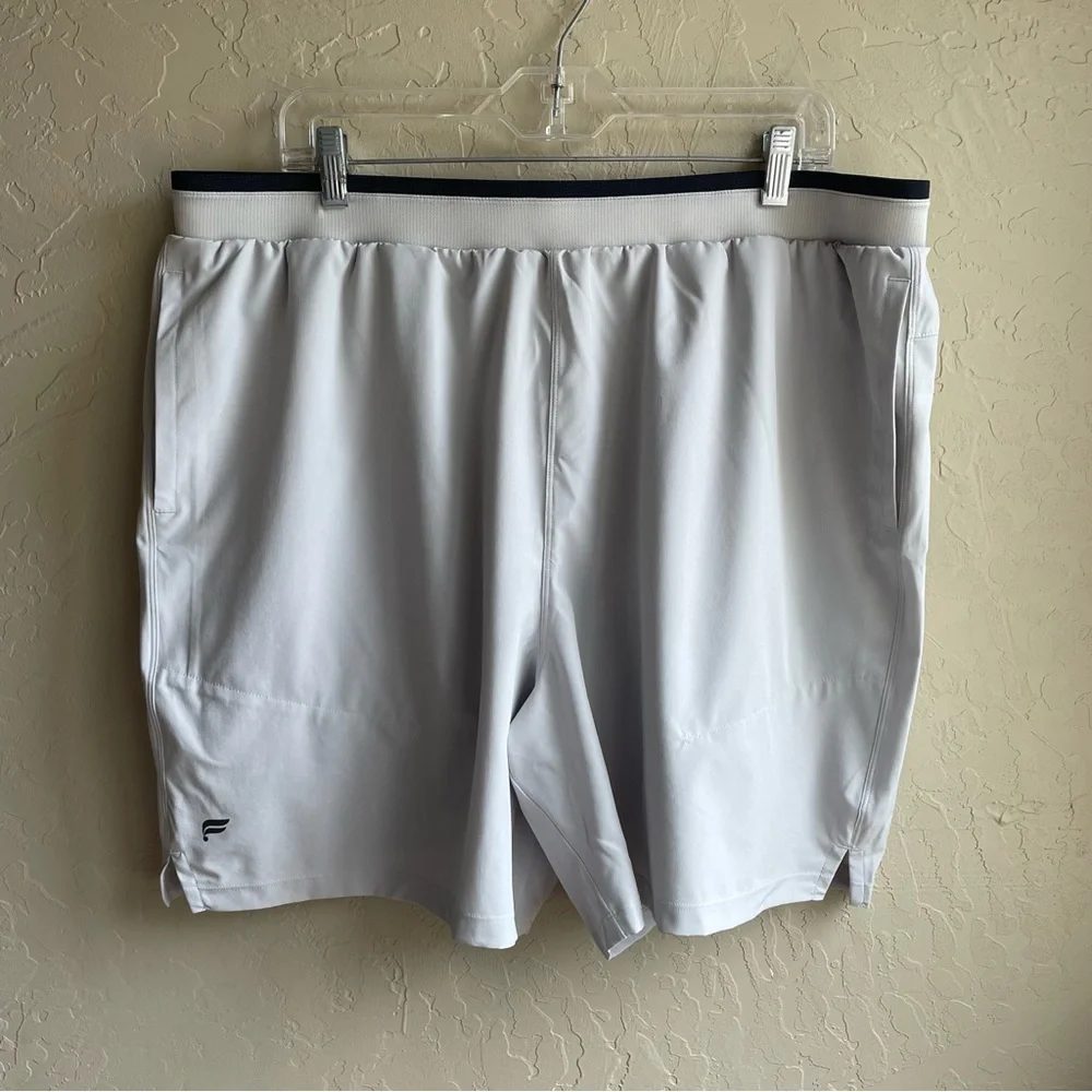 NWT Fabletics The Fundamental Lined 7” Shorts Light Gray / Black XXL